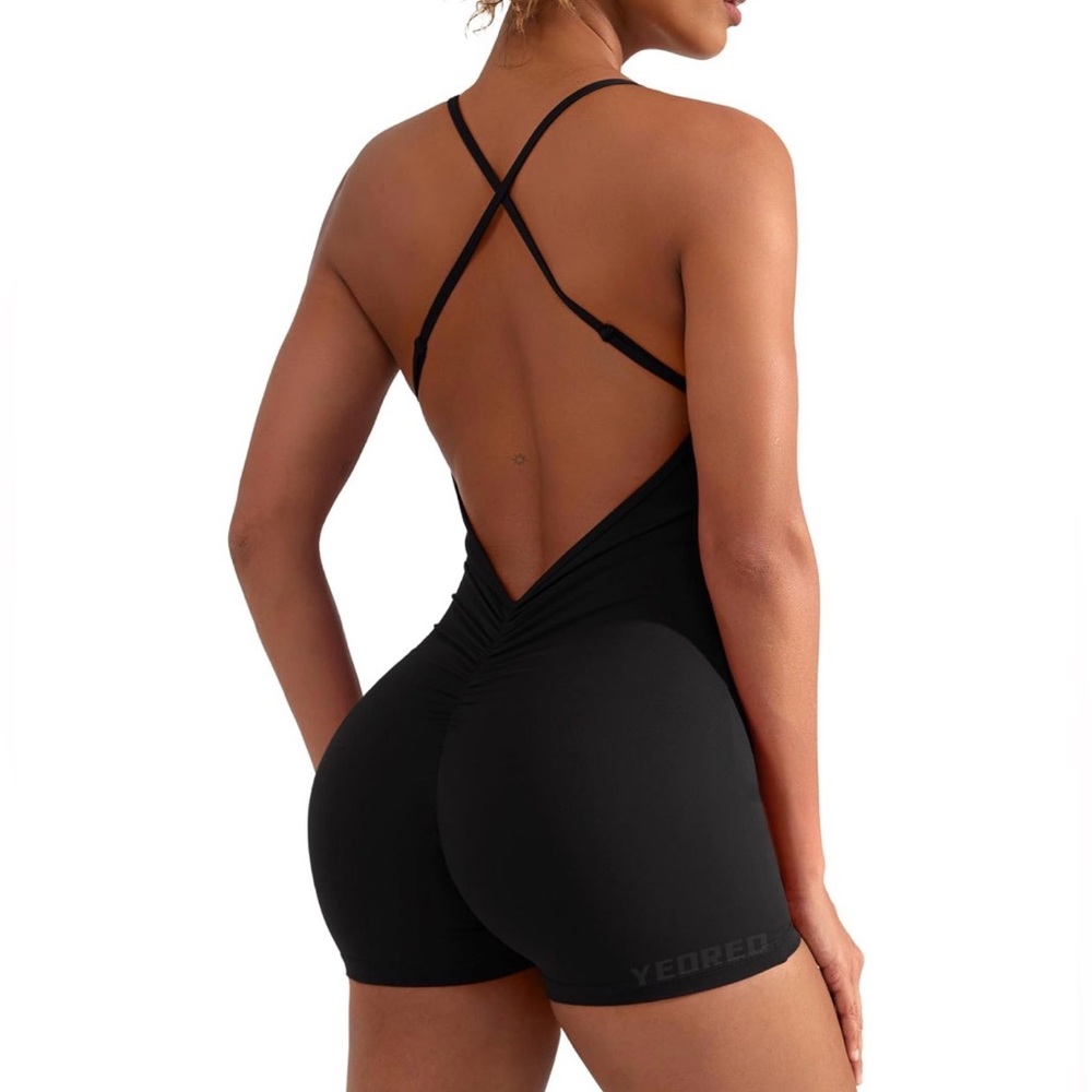 NWOT Yeoreo Workout Jumpsuit